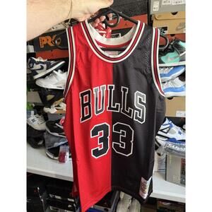 Scottie pippen bulls jersey sz L